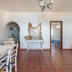 Casa Nicoleup